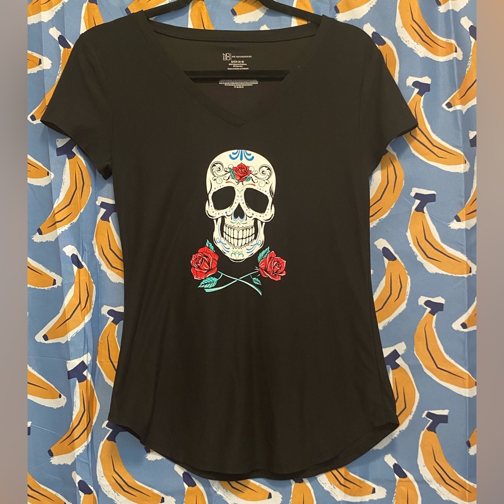 Black Skull Graphic Women's Top